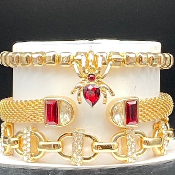 Web Of Wonder ST46886 Halloween Stack 2025 Red Gold Spider - Picture 2 of 4